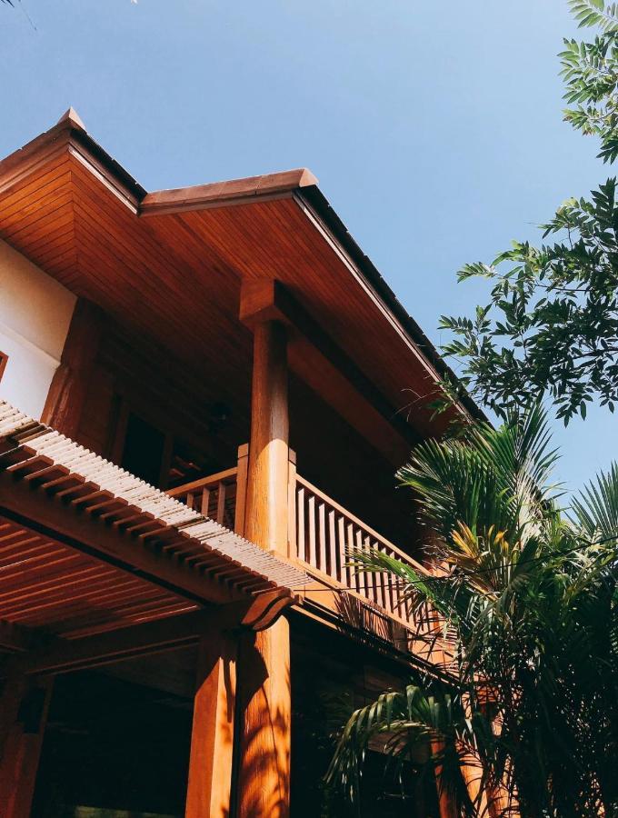 Vanasin Residence Tak Exterior photo